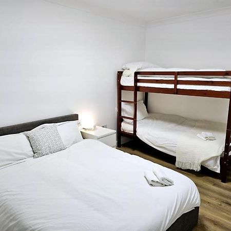 Wonderful Apartment In Wembley London Exterior photo