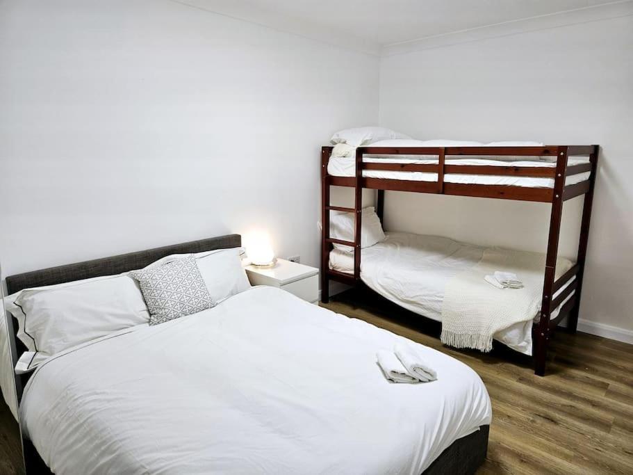 Wonderful Apartment In Wembley London Exterior photo
